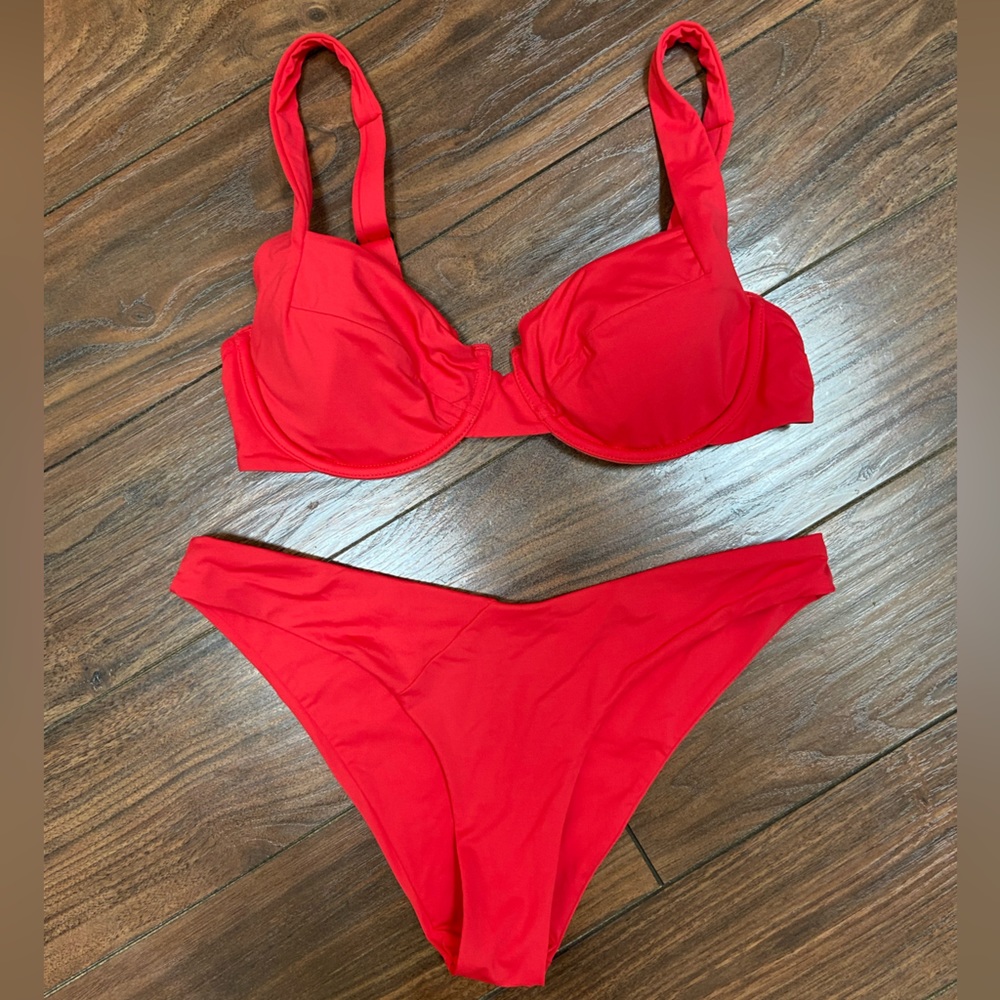 Vetchy Laguna Bikini Set In Red (Top - L, Bottom - M)